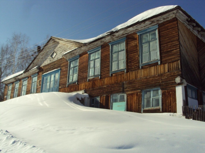 Бывшая школа в п. Горный