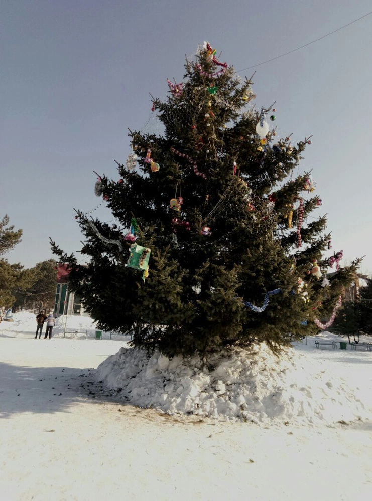 Хронология новогодних ёлок в посёлке Горные Ключи