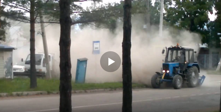 Вот так чистят улицу